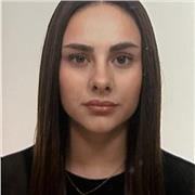 Soy estudiante con título de bachillerato científico con ganas de poder enseñar a otros mis conocimientos de bio, mates o quimica